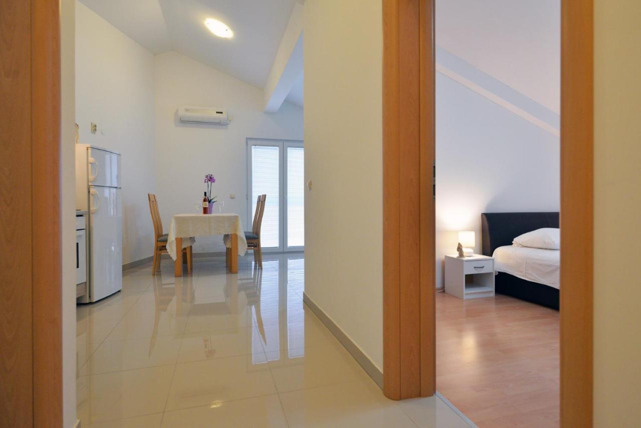 Apartmani Vedrana, มูร์แตร์ ภายนอก รูปภาพ