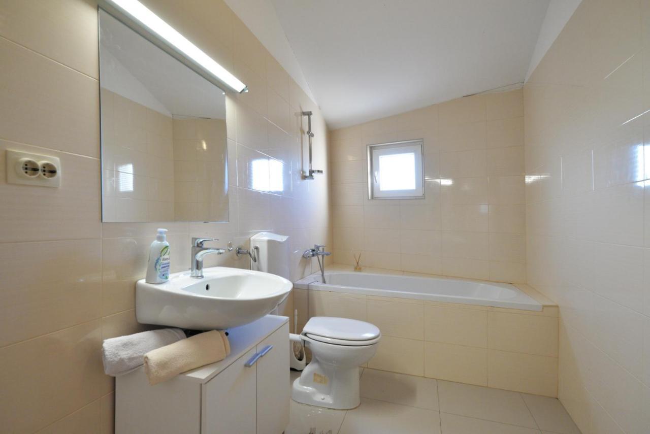 Apartmani Vedrana, มูร์แตร์ ภายนอก รูปภาพ