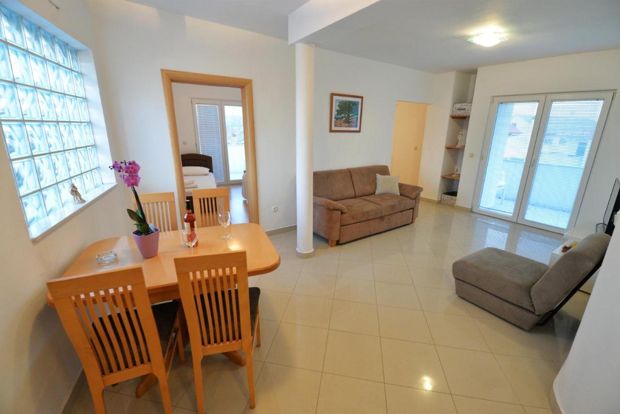 Apartmani Vedrana, มูร์แตร์ ภายนอก รูปภาพ