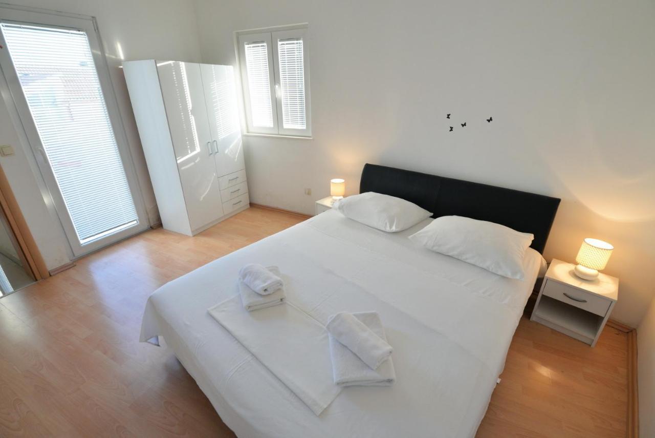 Apartmani Vedrana, มูร์แตร์ ภายนอก รูปภาพ