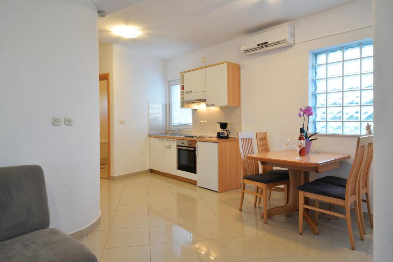 Apartmani Vedrana, มูร์แตร์ ภายนอก รูปภาพ