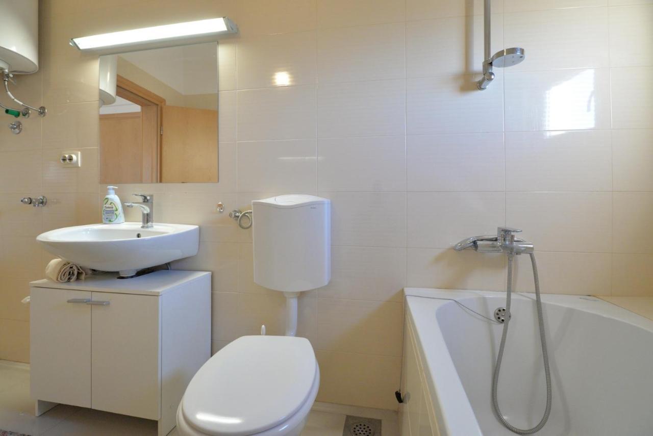 Apartmani Vedrana, มูร์แตร์ ภายนอก รูปภาพ