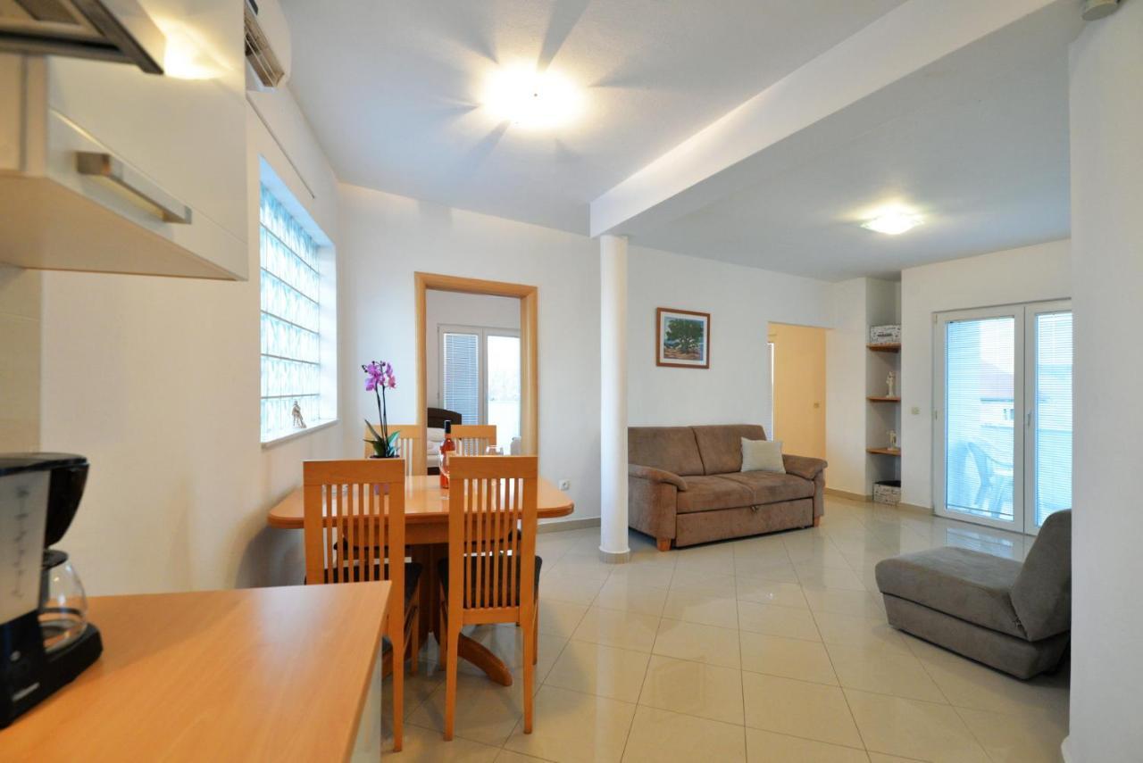 Apartmani Vedrana, มูร์แตร์ ภายนอก รูปภาพ