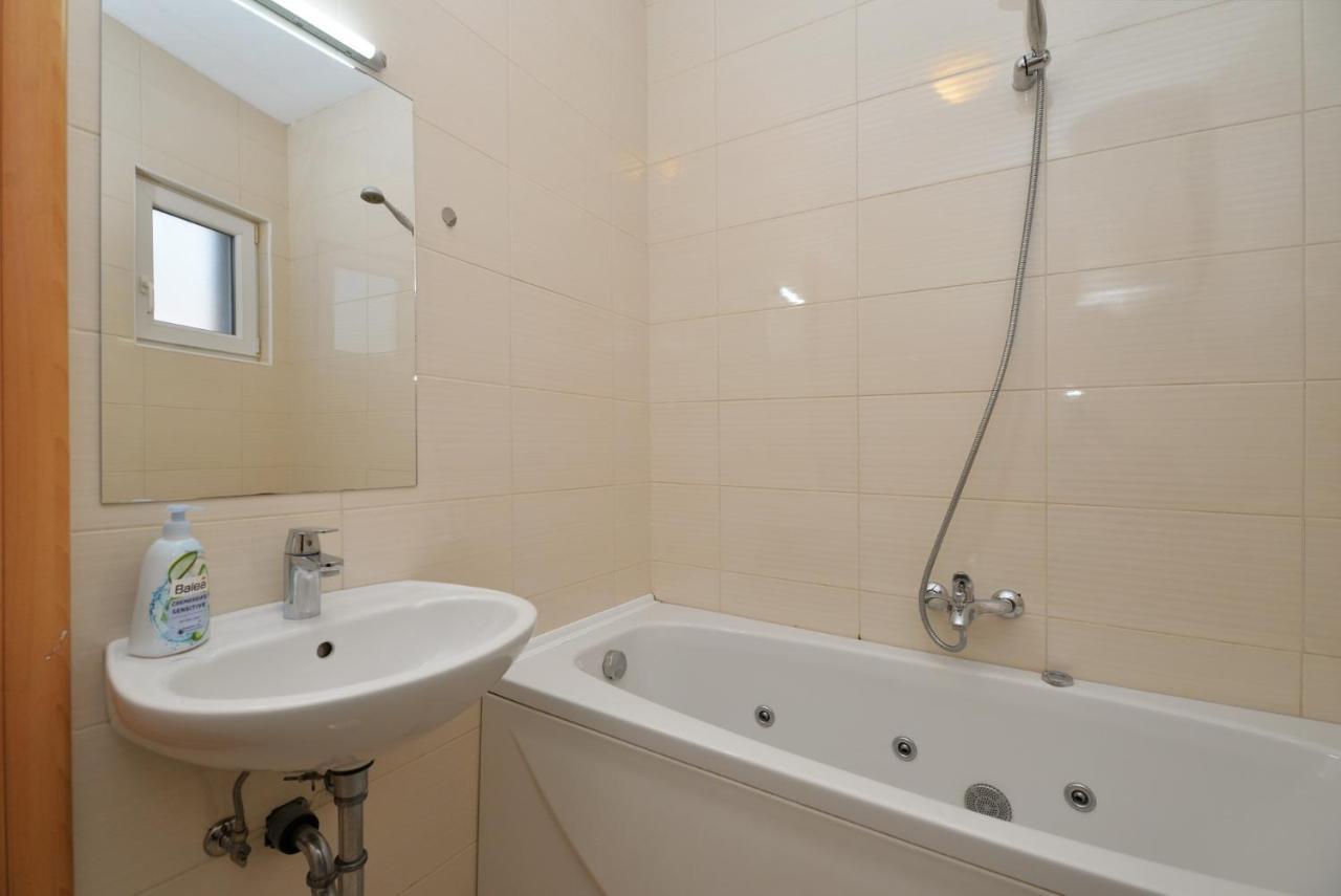 Apartmani Vedrana, มูร์แตร์ ภายนอก รูปภาพ
