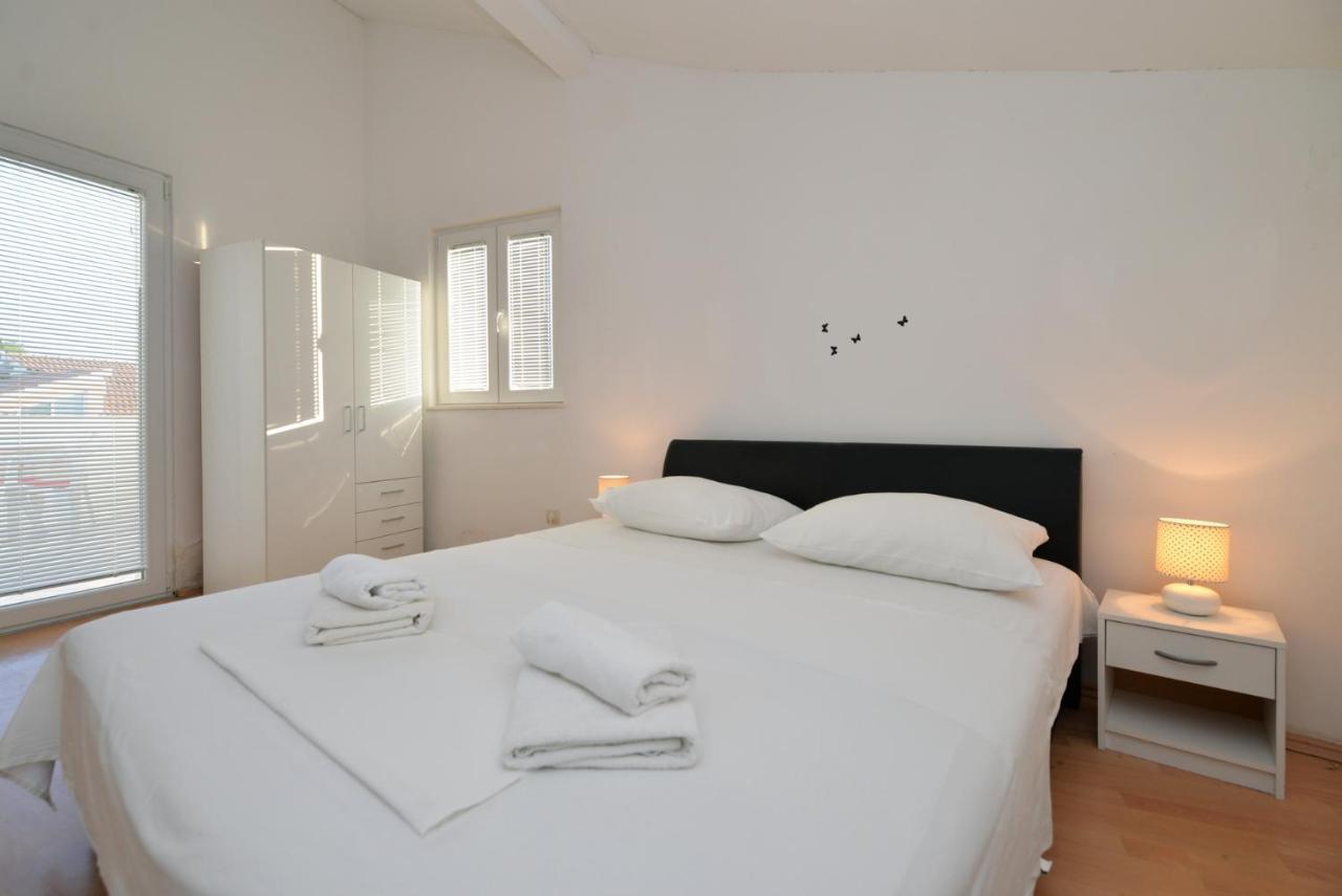 Apartmani Vedrana, มูร์แตร์ ภายนอก รูปภาพ