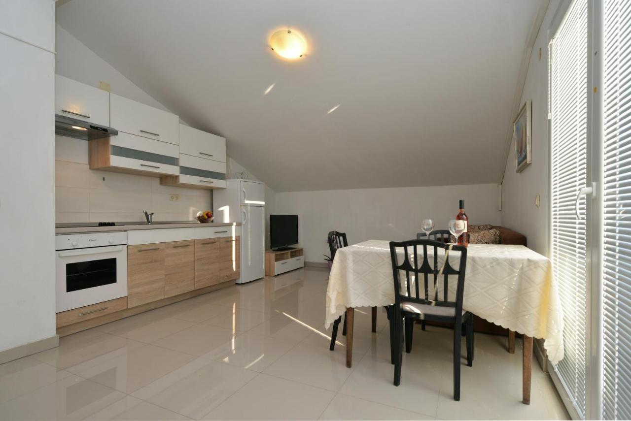 Apartmani Vedrana, มูร์แตร์ ภายนอก รูปภาพ