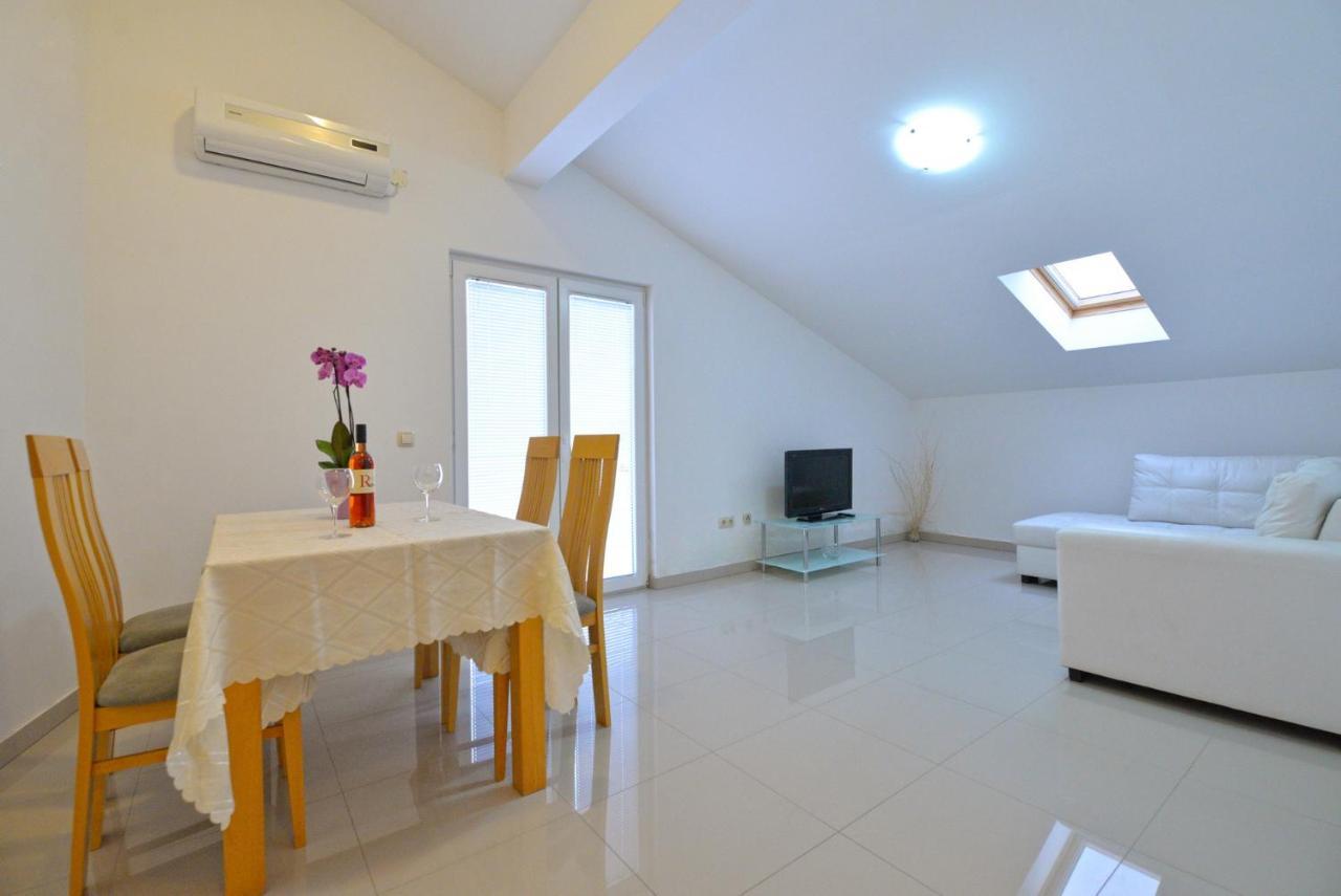 Apartmani Vedrana, มูร์แตร์ ภายนอก รูปภาพ