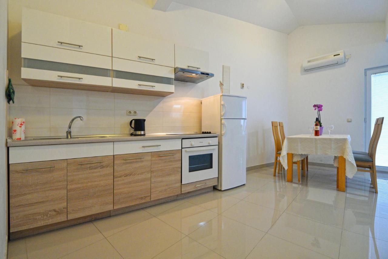 Apartmani Vedrana, มูร์แตร์ ภายนอก รูปภาพ