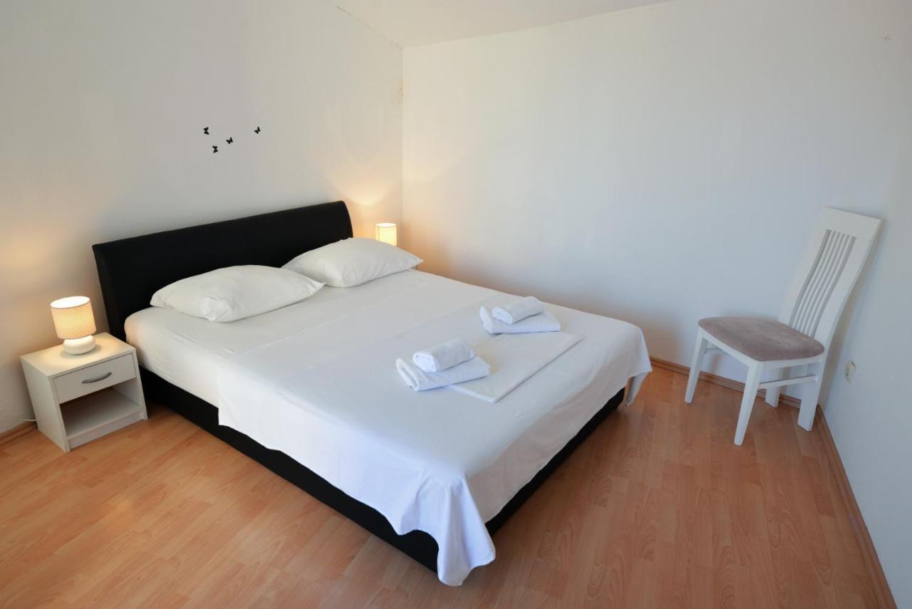 Apartmani Vedrana, มูร์แตร์ ภายนอก รูปภาพ